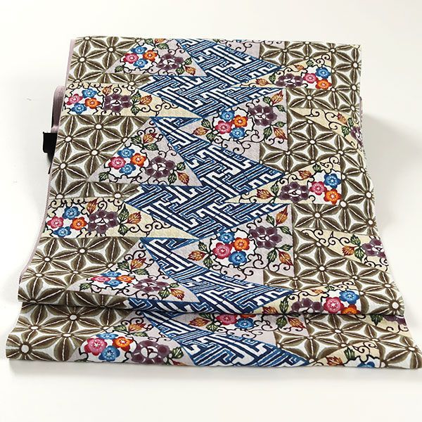 K.I 本場琉球紅型 人間国宝 玉那覇有公 九寸名古屋帯 人間国宝 玉那覇有公】 特選本場琉球紅型九寸名古屋帯 紋意匠地 ≪御