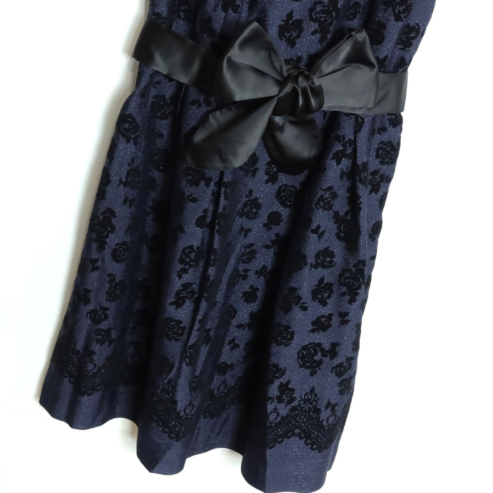 新品；タグ付き】any sis オンワード樫山☆豪華な薔薇フロッキー