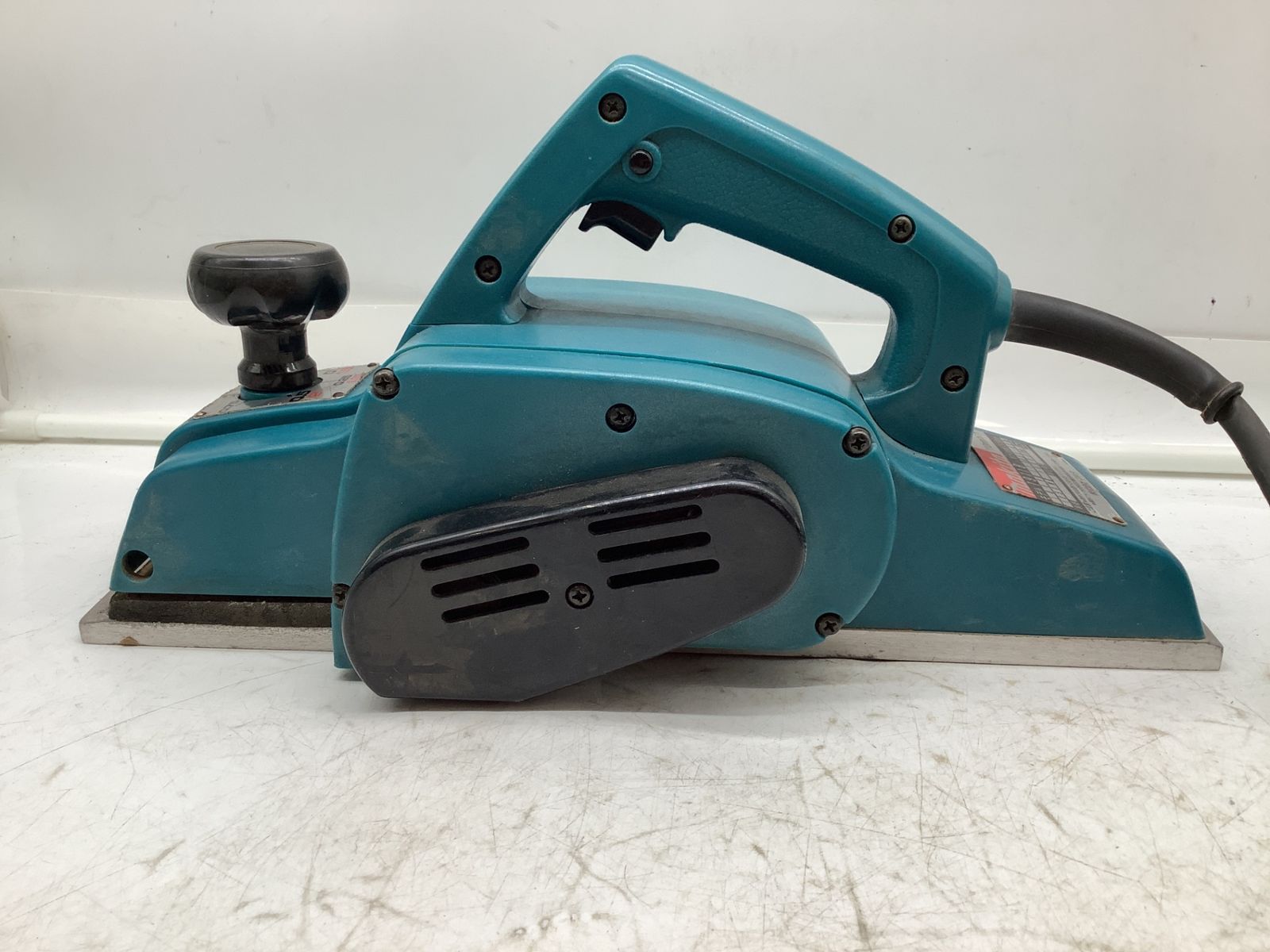 中古品】☆Makita/マキタ 110mm電気カンナ 1911B 替刃式仕様