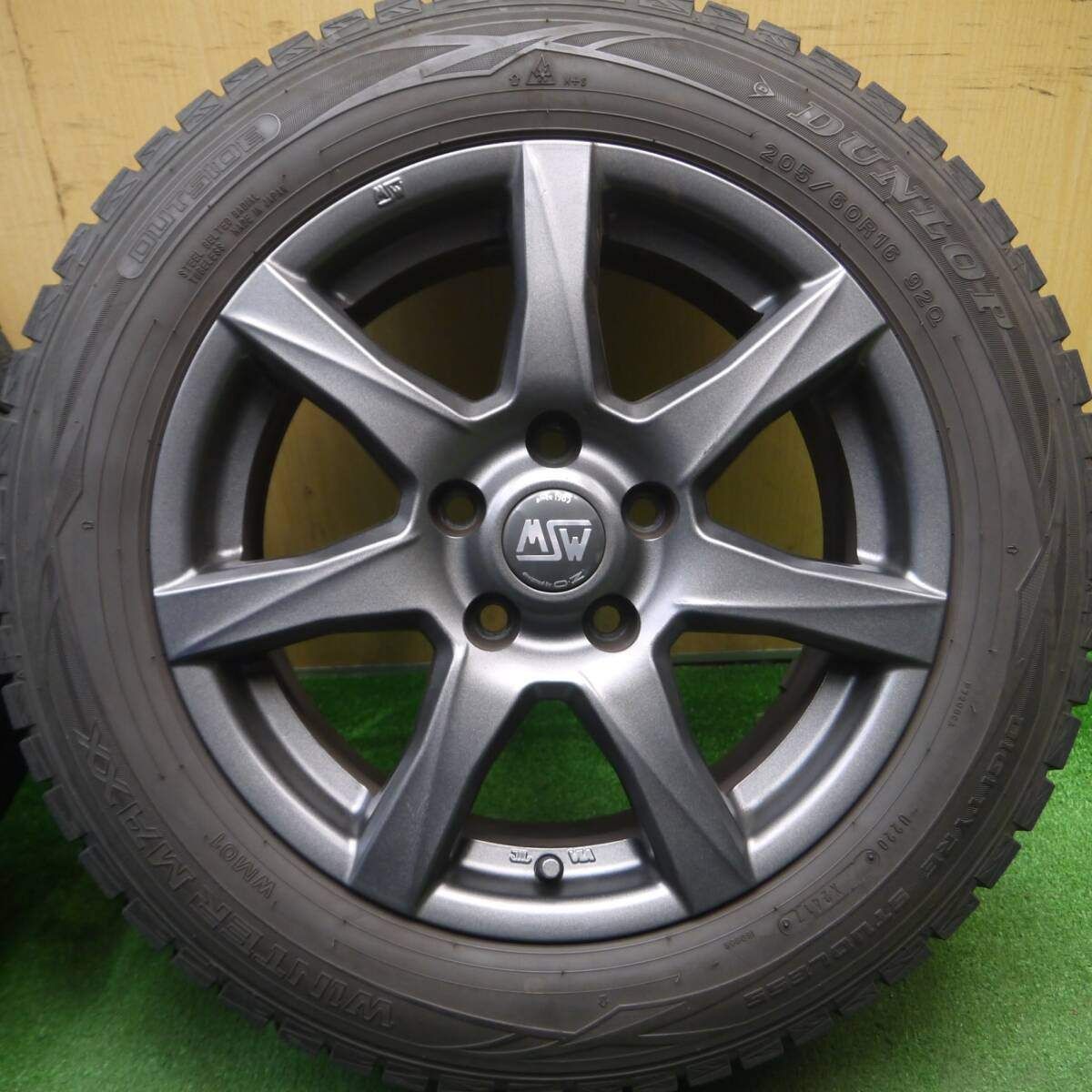 OZ MSWアルミホイール＆16インチ215/65R16スタッドレスタイヤ OZ