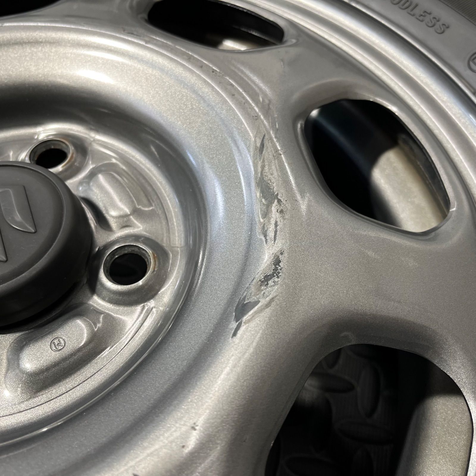 スタッドレスタイヤ 冬タイヤ