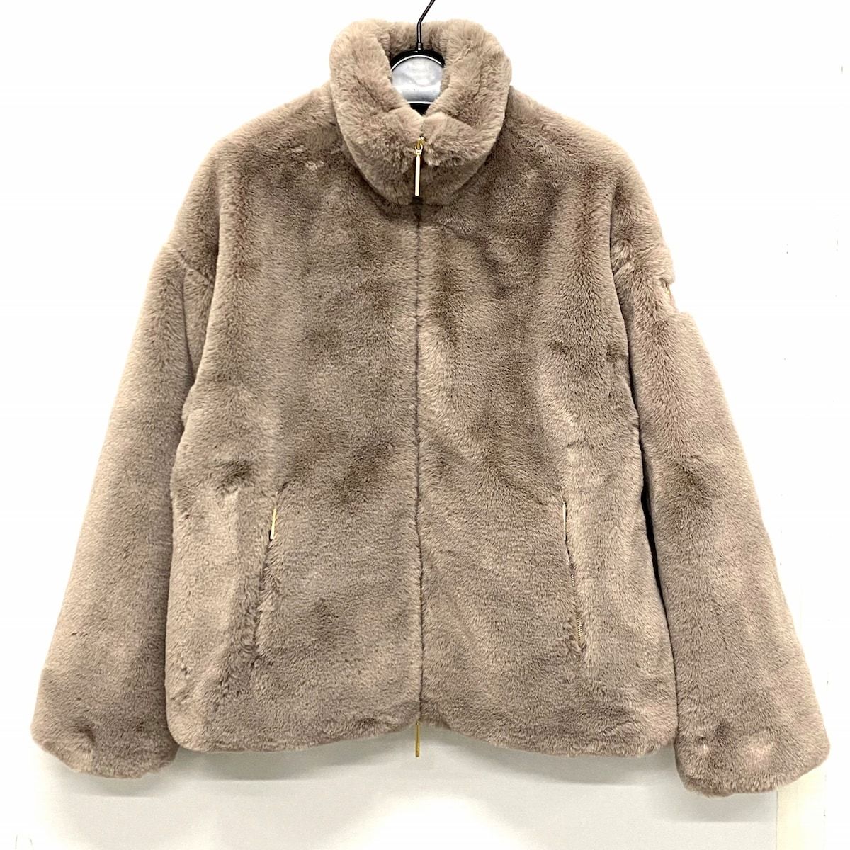 美品〉TATRAS タトラス バルブラ ファーブルゾン ジャケット 美品〉TATRAS タトラス バルブラ ファーブルゾン ジャケット