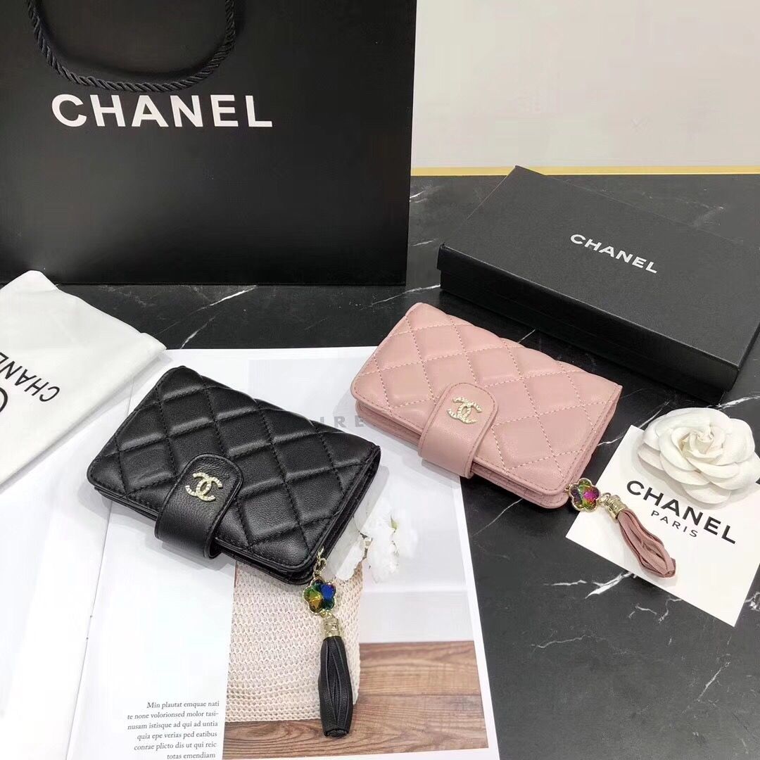 美品CHANEL 二つ折り長財布 - メルカリ