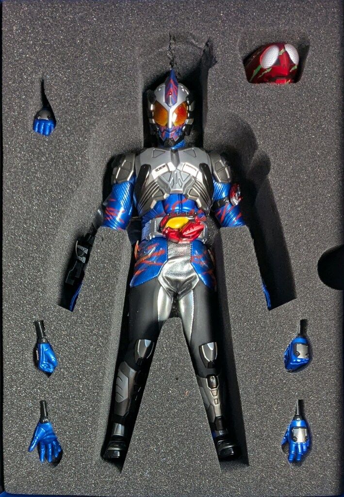 メディコム・トイ RAH GENESIS 仮面ライダーアマゾンズ ネオアルファ