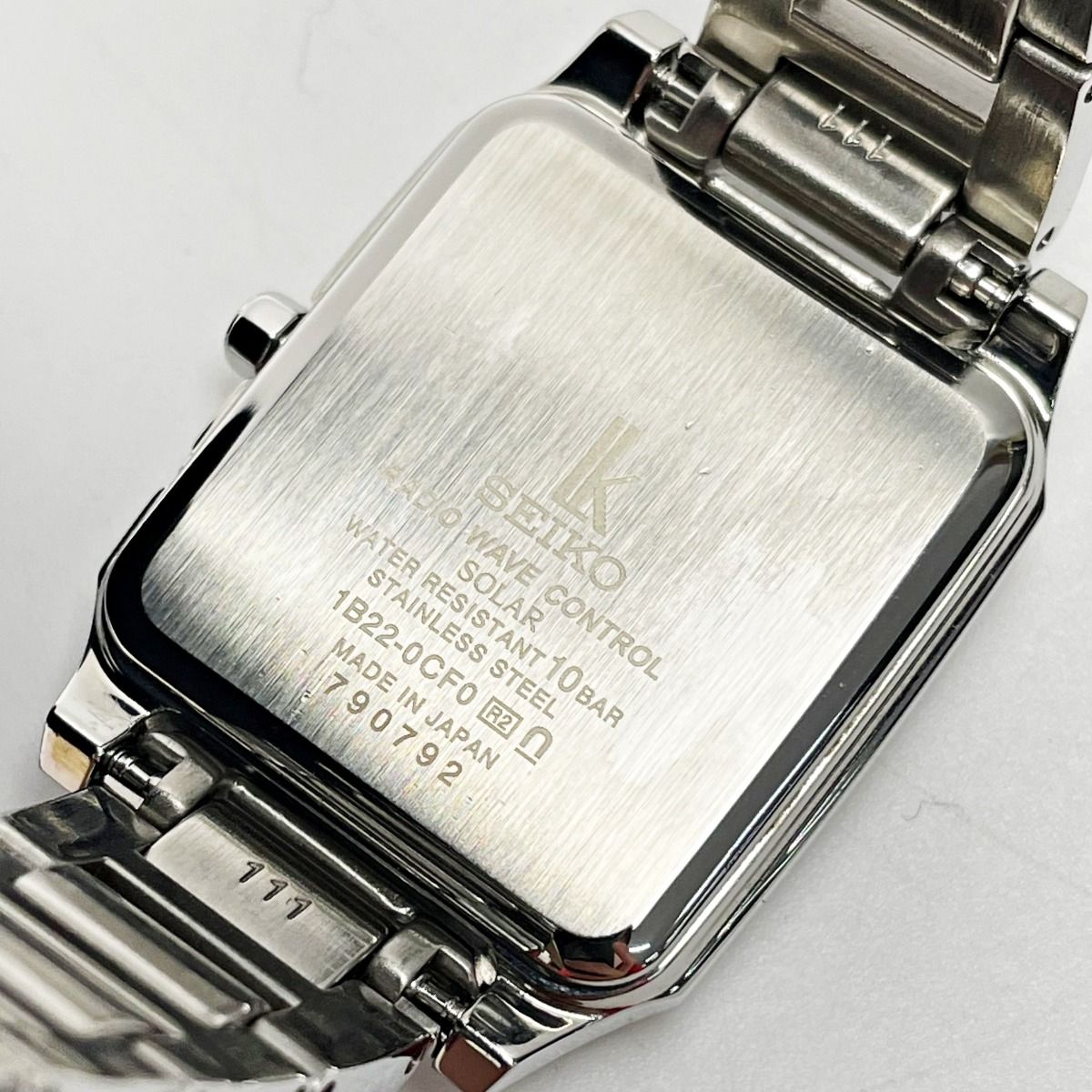 美品】SEIKO ルキア 1B22-0CF0 シルバー 電波ソーラー スクエア 【公式 