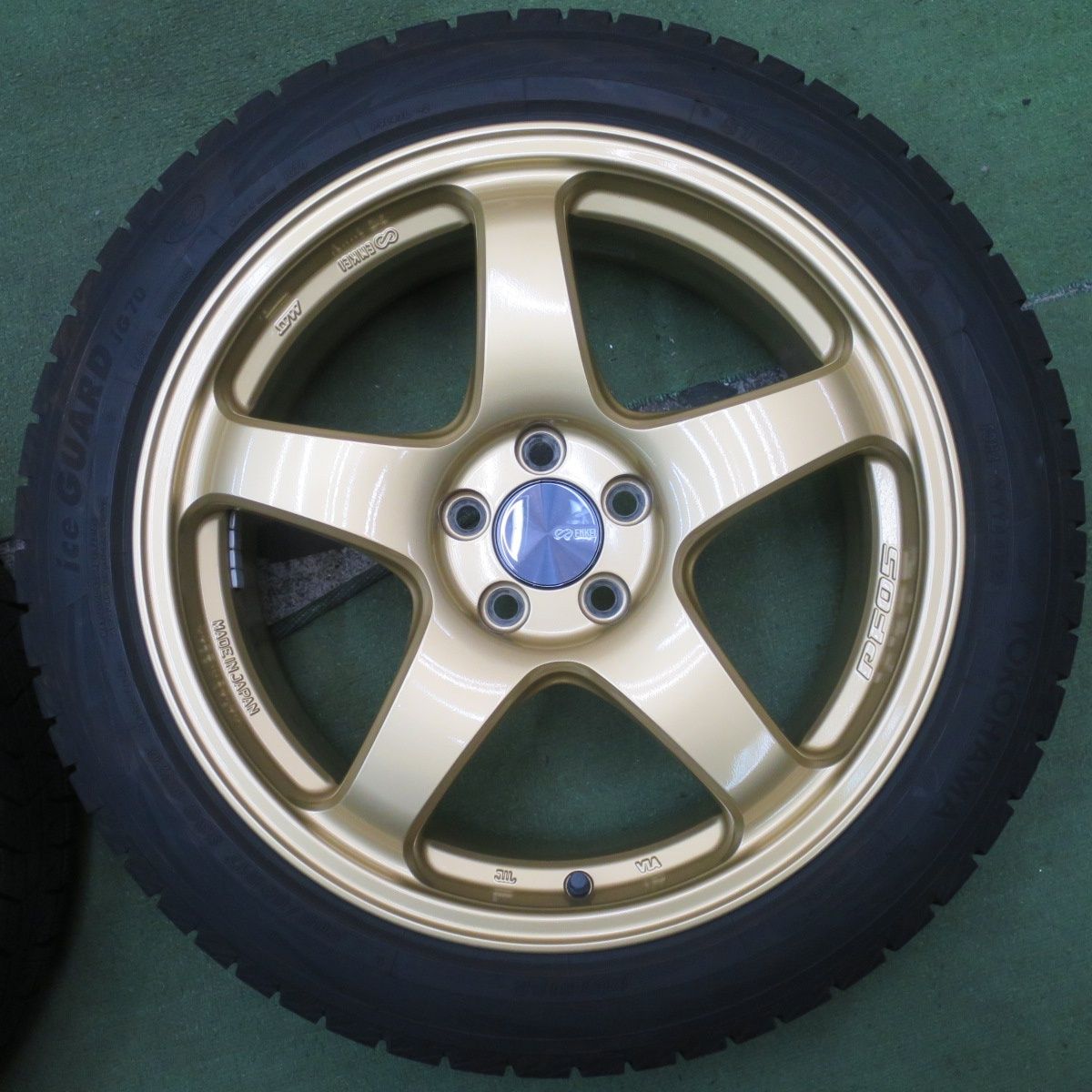 バリ溝 22年 キレイ 9分 ENKEI PF05 86 BRZ 等 205|50R17 スタッドレス ヨコハマ アイスガード iG70 エンケイ 17インチ PCD100|5H 5092901NJス