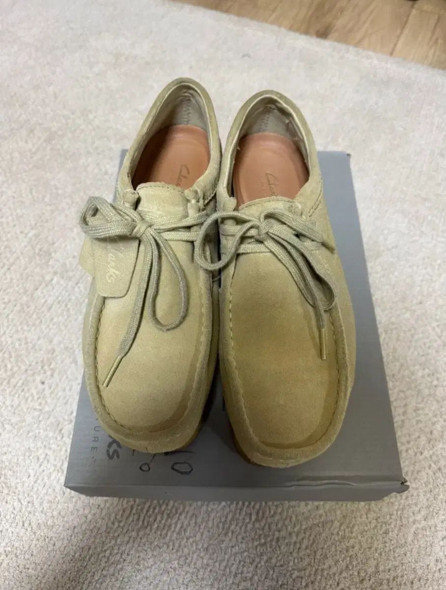 Clarks クラークス ワラビー メープル 250