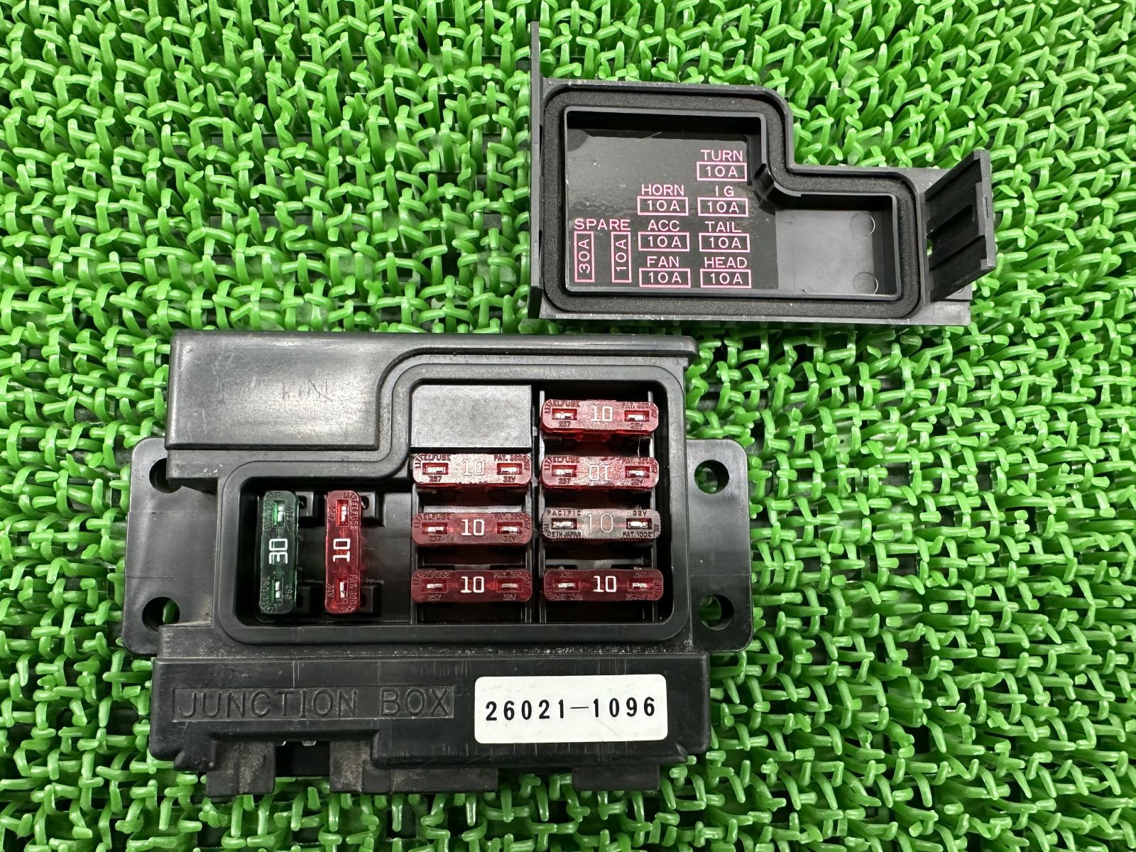 専用出品 ZRX1200R ヒューズボックス 26021-1096 カワサキ 純正 中古 ZRT20A