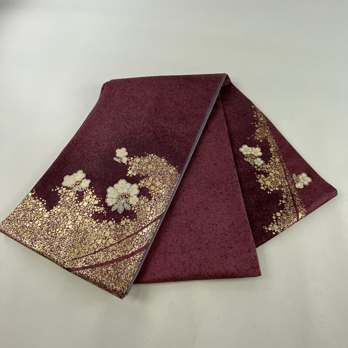 袋帯 美品 秀品 桜 箔散らし 金彩 銀糸 赤紫 お太鼓柄 正絹