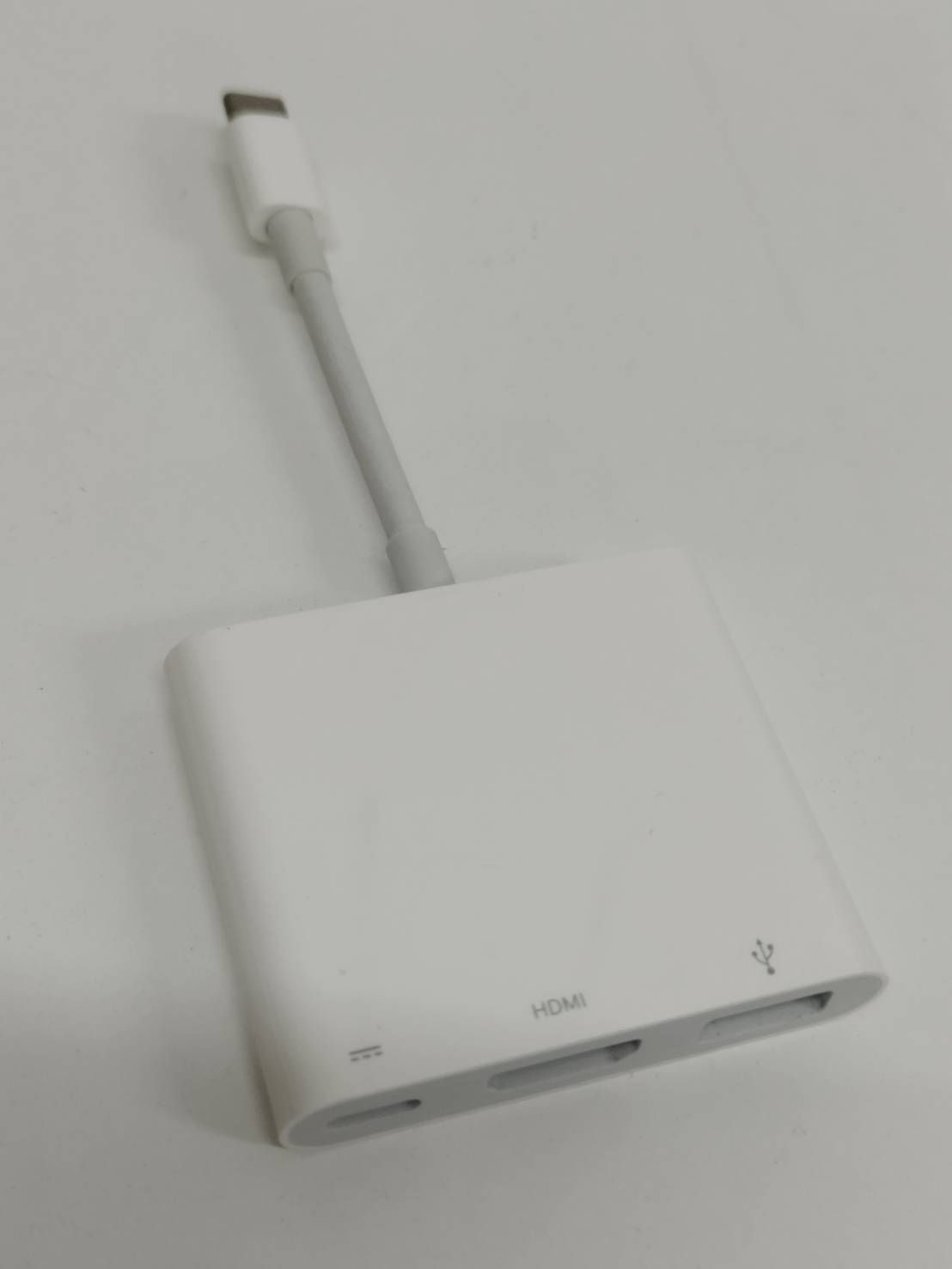 Apple USB-C Digital AV Multiport アダプタ〈Model：A2119