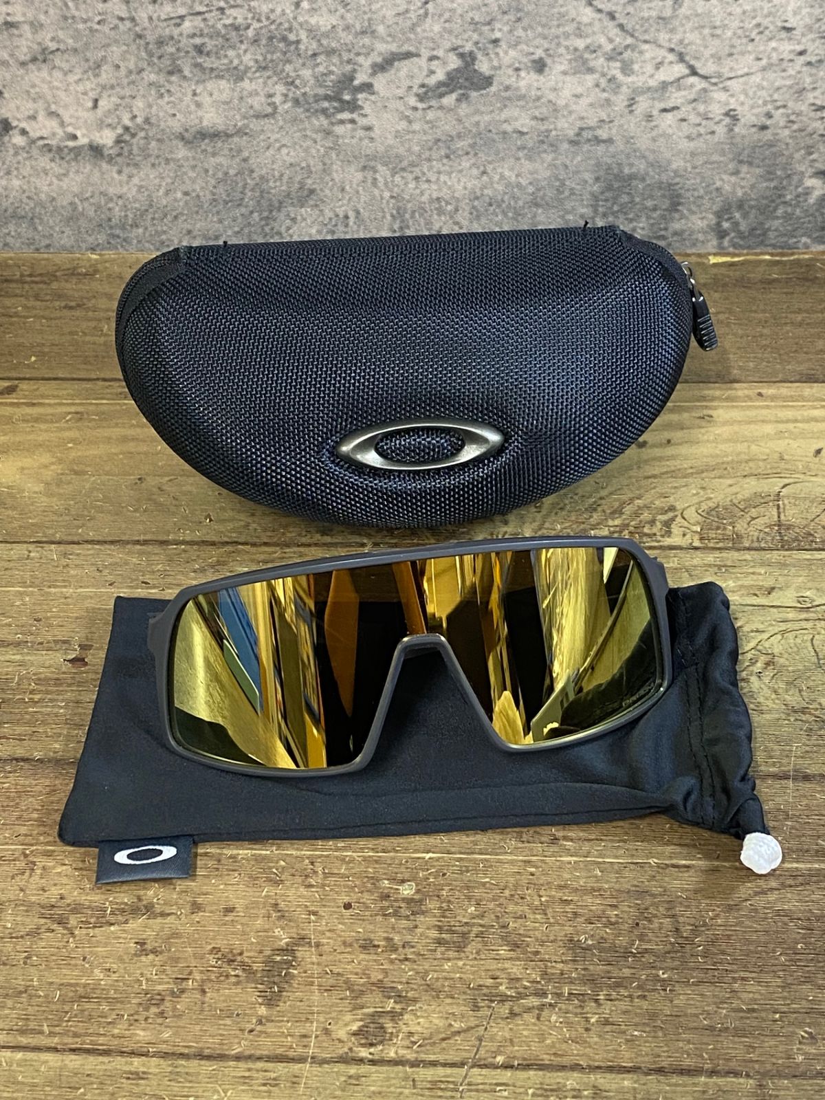 JL111 オークリー OAKLEY スートロ SUTRO サングラス アイウェア 黒 PRIZM