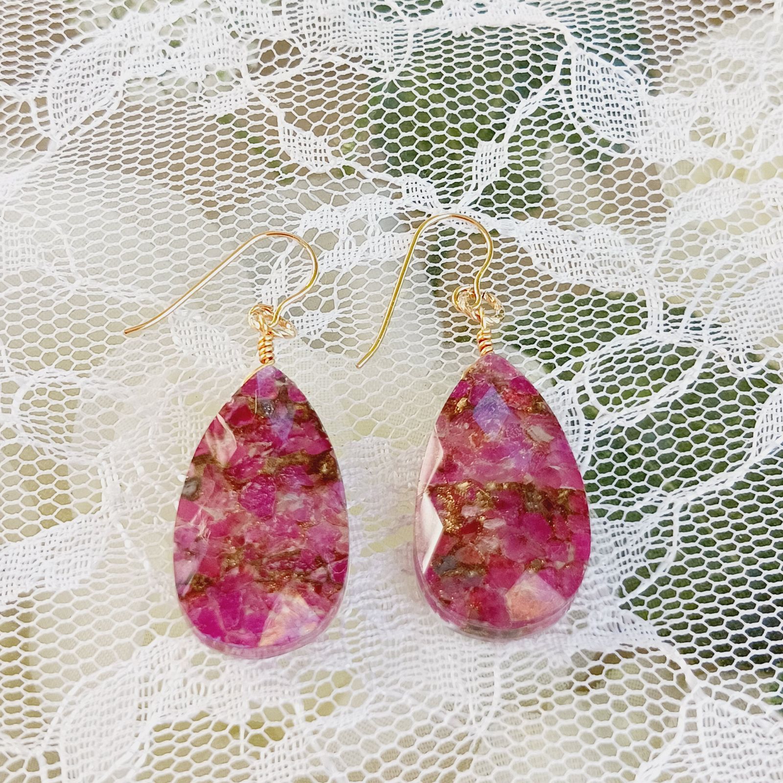 ♥️天然石ピアス♥️No.71★850円★ルビーコッパースライストリプレット 14kgf 天然石ルビーコッパークリスタルタブレットクォーツ