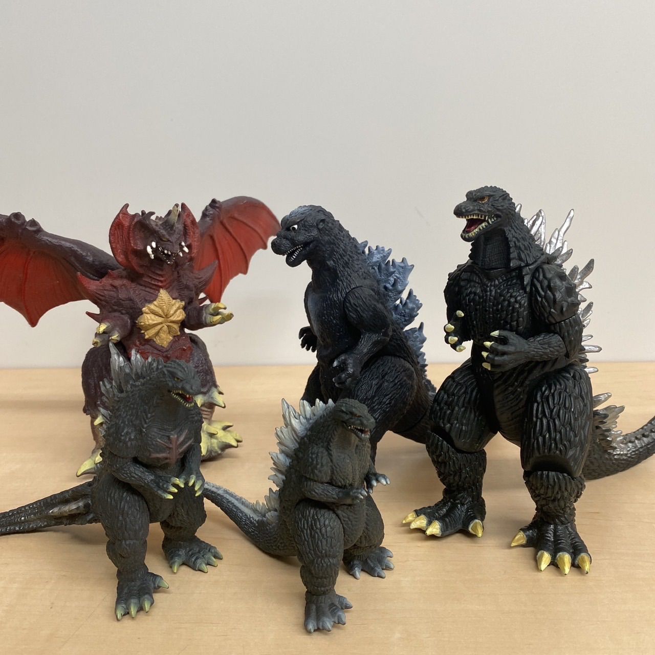 BANDAI バンダイ ゴジラ 怪獣 フィギュア 10体セット - メルカリ