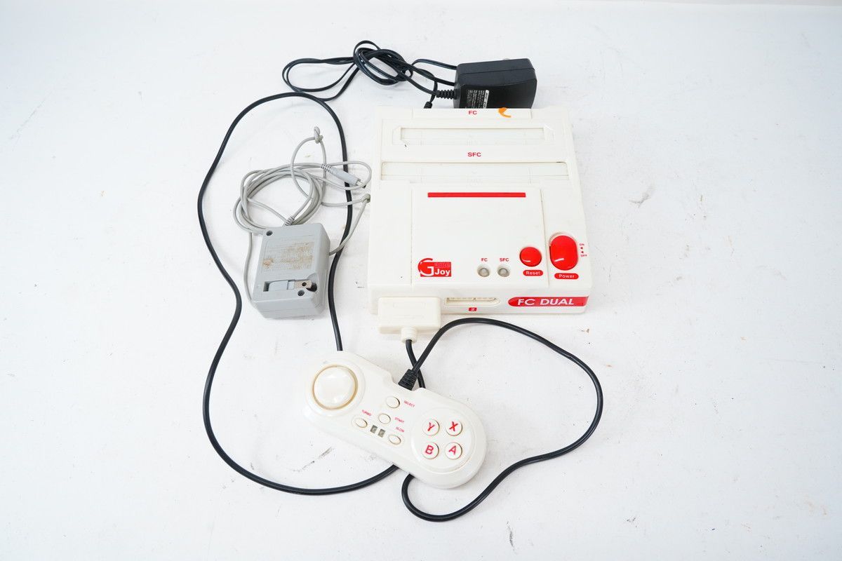 FC Dual ゲーム機 FC/SFC対応 スーパーファミコンソフト4本セット FC DUAL Red ファミコン スーパーファミコン互換機 連写機能付