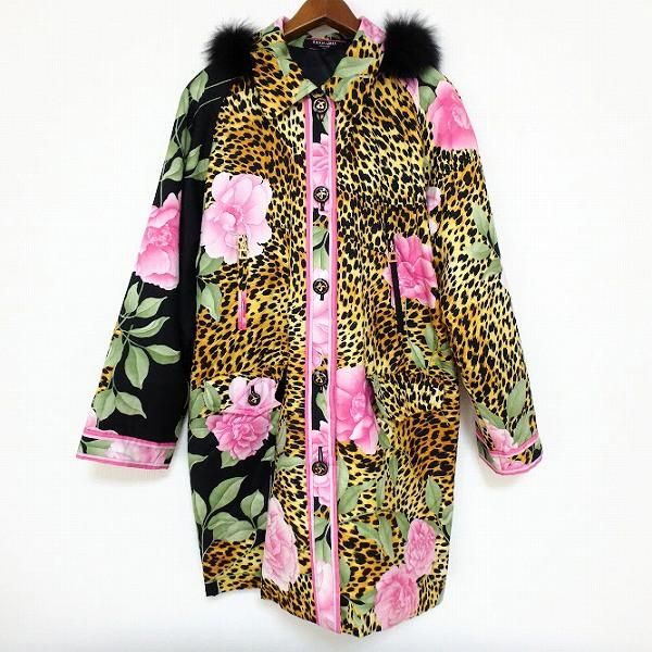 希少✨レオナール シルク キルティングベルテッドコート 総花柄 スパンコール 黒 希少✨レオナール シルク キルティングベルテッドコート 総花柄