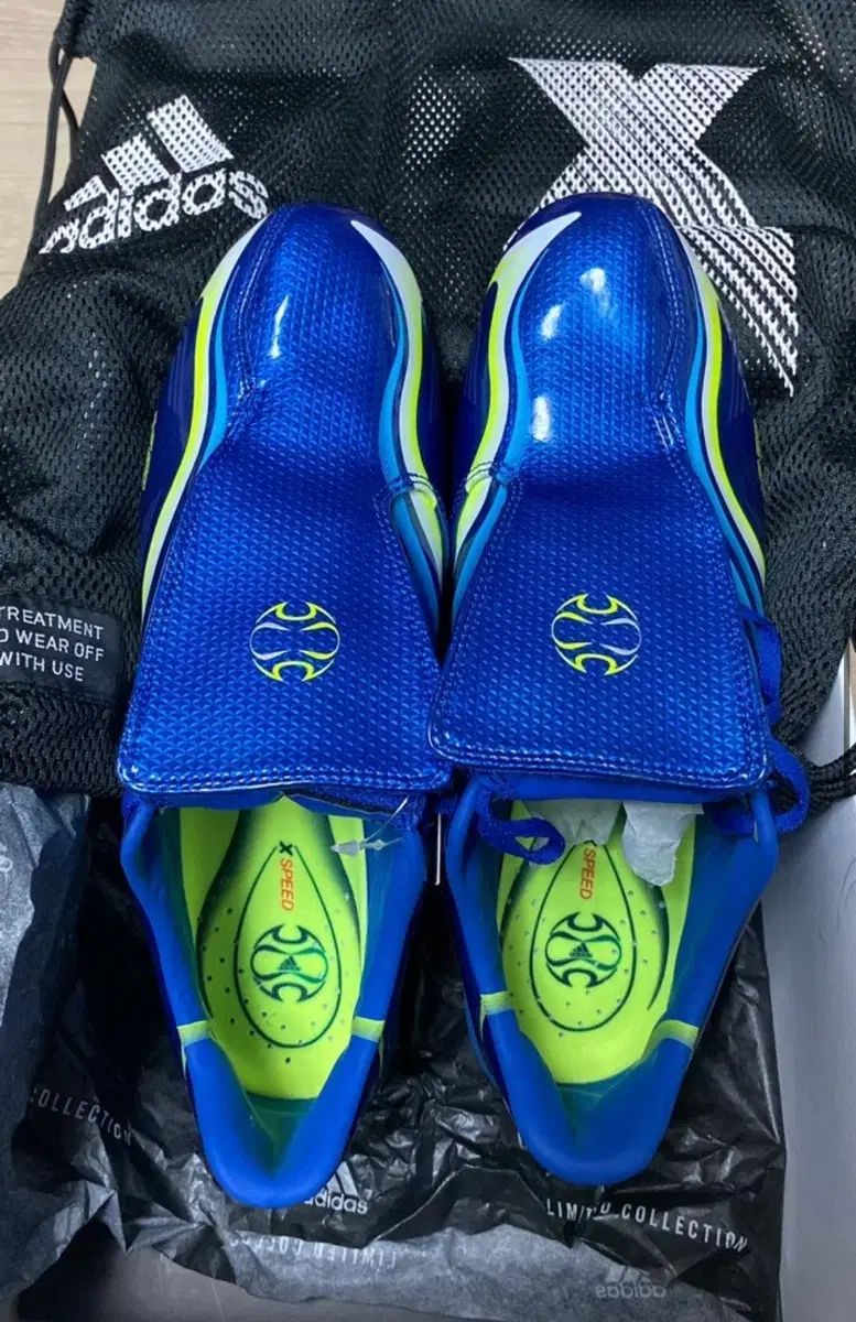 adidas アディダス
