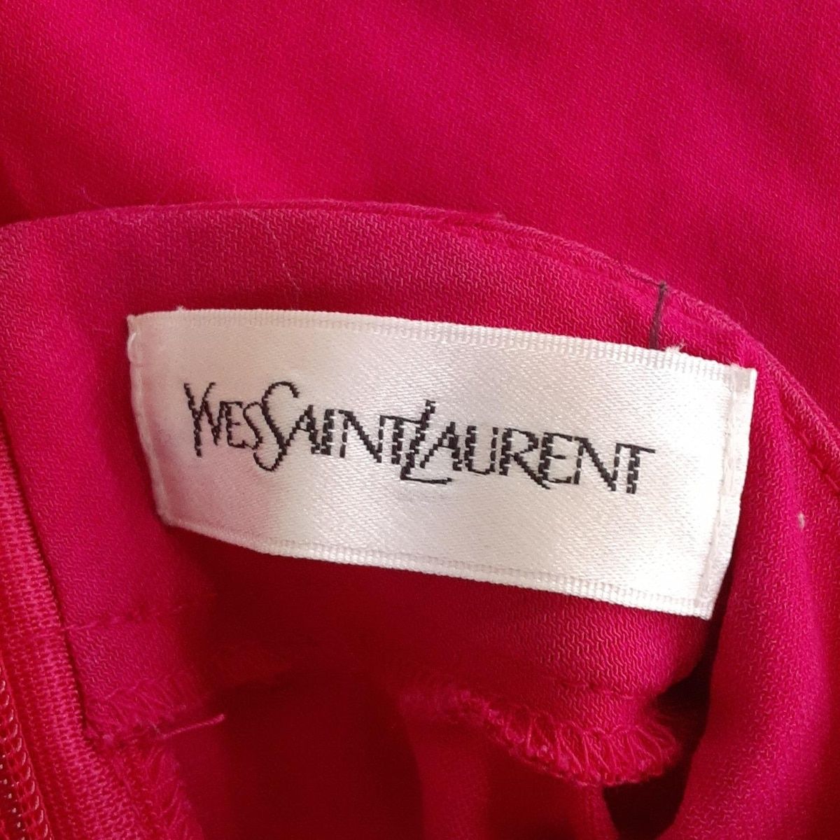 美品　イヴサンローラン　Tシャツ　半袖　ロゴ　ピンク　Mサイズ 楽天市場】SAINT LAURENT サンローラン Tシャツ 672370 Y36JG