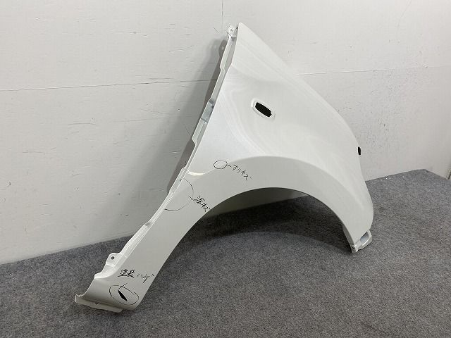 フェンダー 53811-B1240