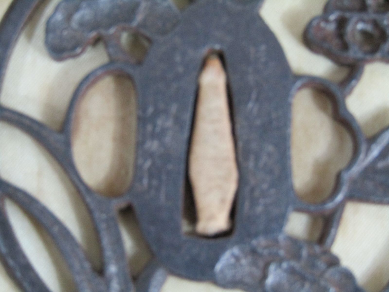 送料無料 江戸時代 銀象嵌 梅花文鍔 木箱付 刀剣美術 送料無料