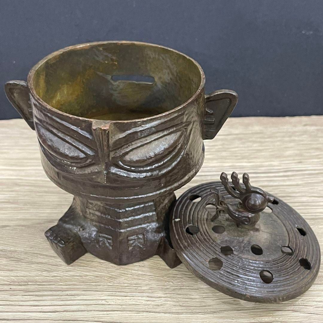 銅細工 神官 神像 神獣 装飾品 工芸品 美術品 置物 - メルカリ
