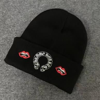 CHROME HEARTS 黒ビーニー 口紅刺繍