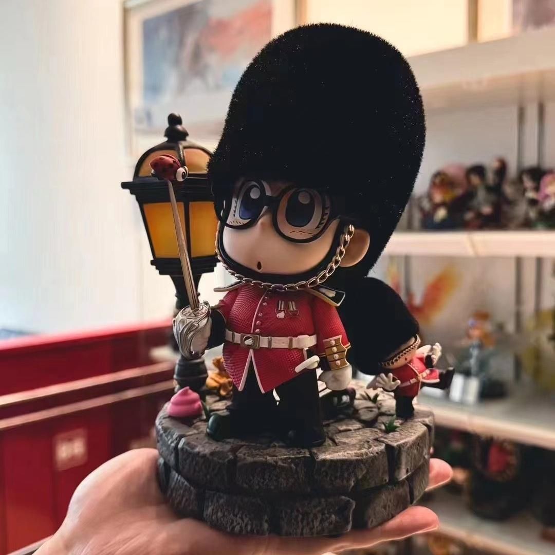 Dr.スランプ アラレちゃん 近衛兵 ガレージキット スタチュー