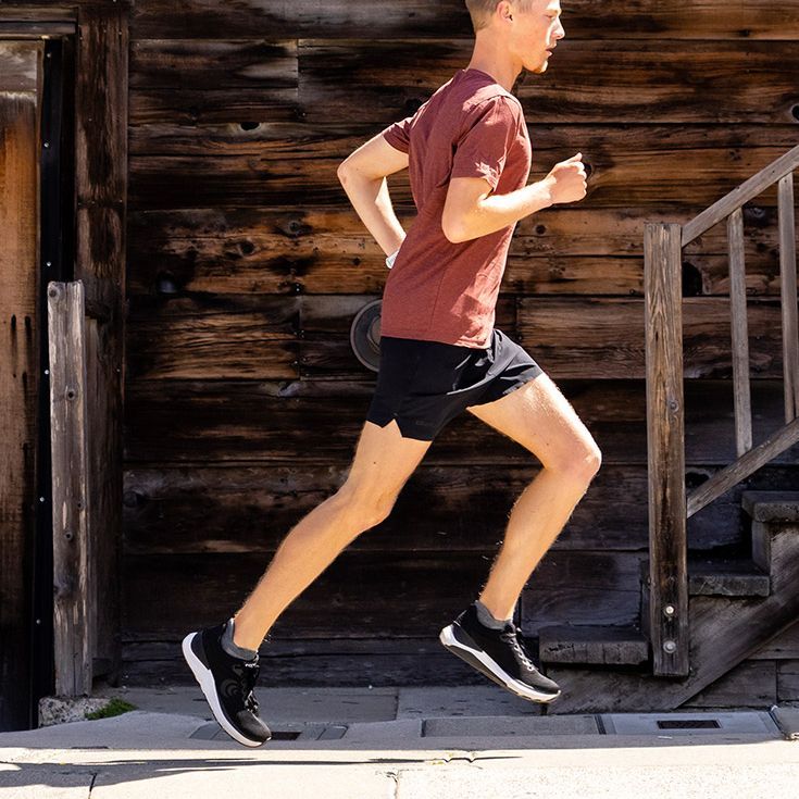 TOPO トポ ULTRAFLY 4 ウルトラフライフォー ランニングシューズ 靴