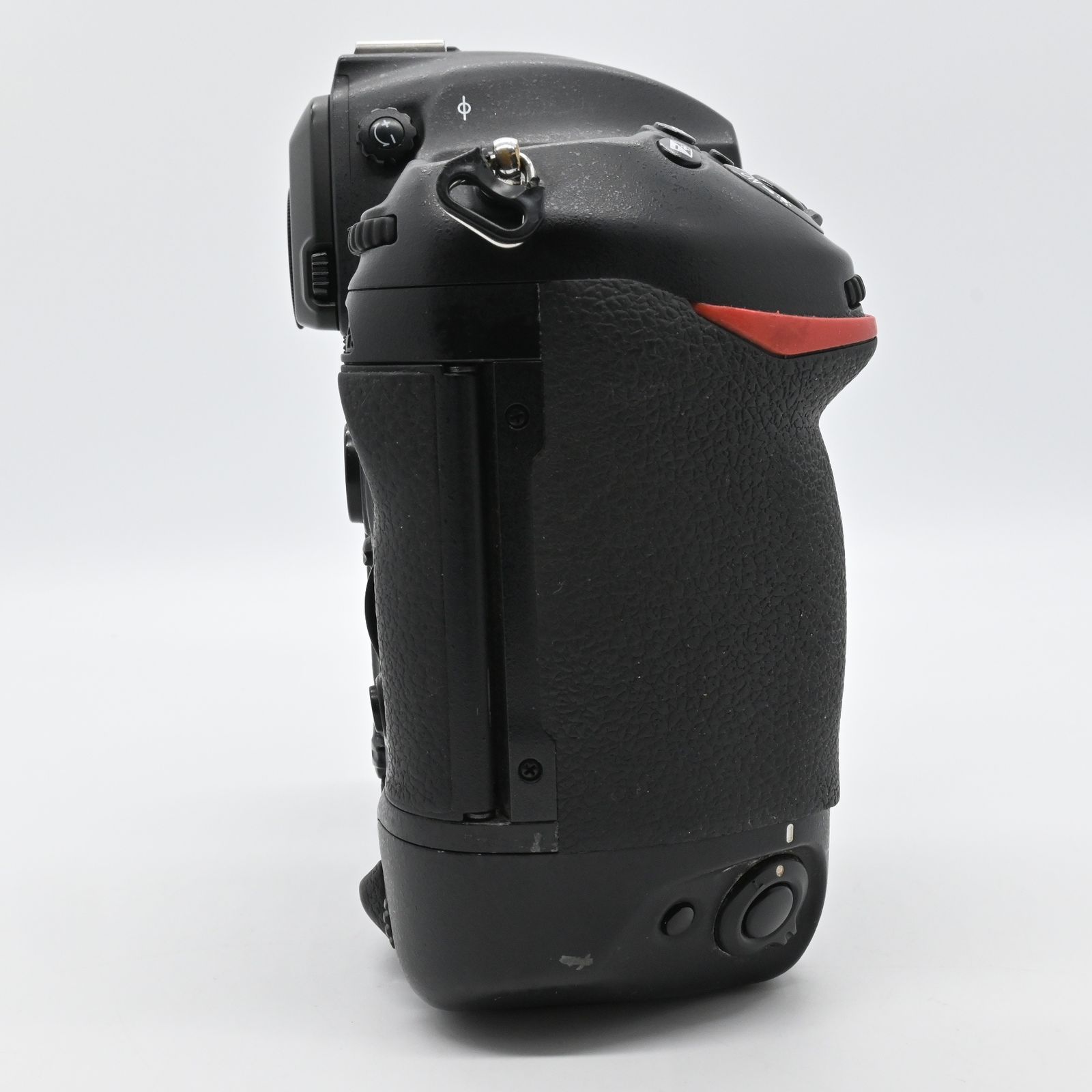 Nikon D5 ボディ CF-Type ショット数 345595回 現状渡し。 - メルカリ