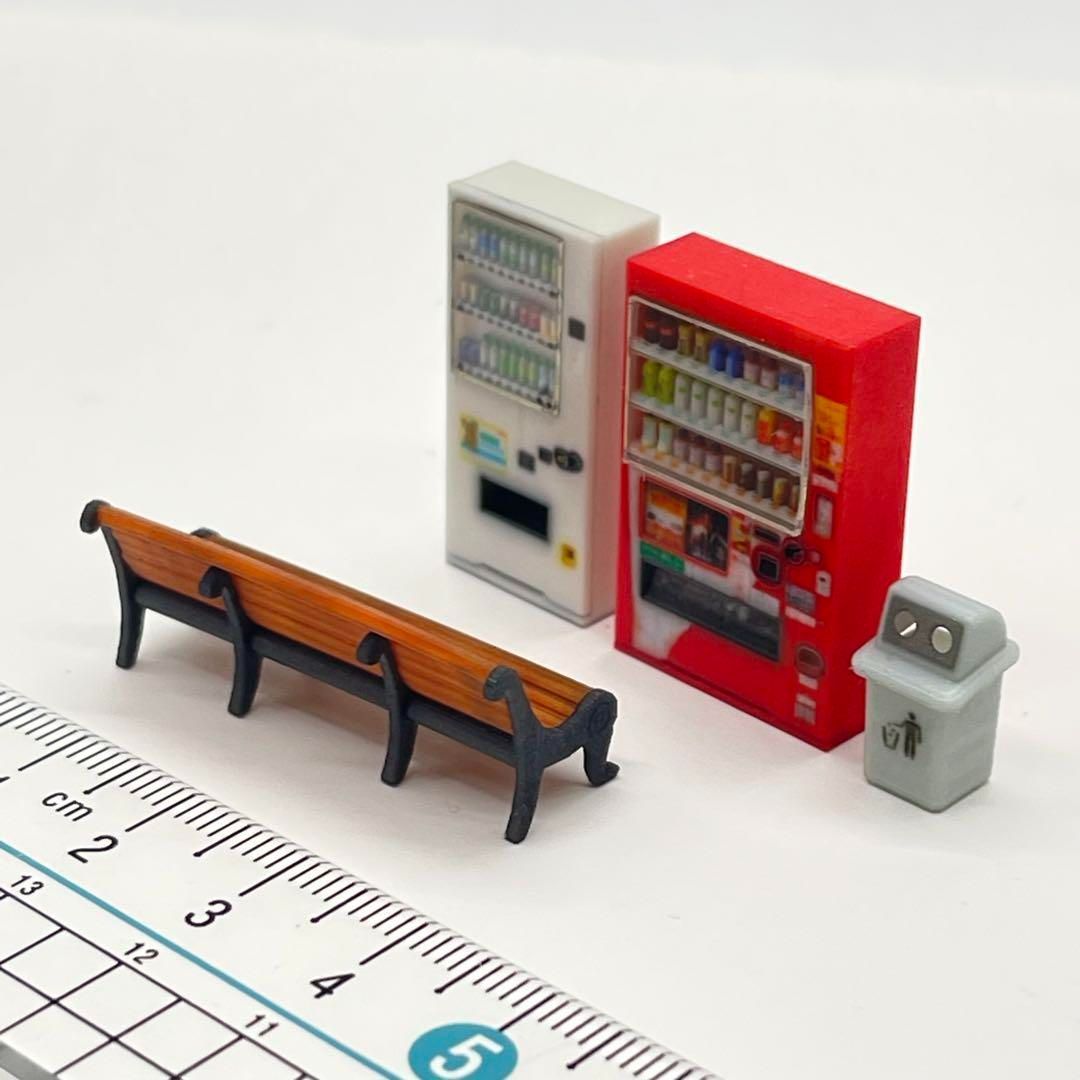 1/43 立体自販機　空き缶入れ　ベンチ　ミニチュア　フィギュア　1/64より大 1/43 立体自販機 空き缶入れ ベンチ ミニチュア フィギュア 1/64