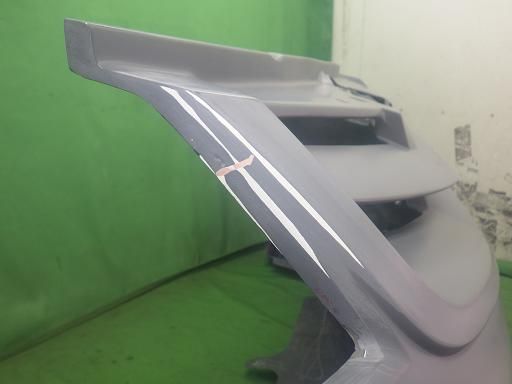 フロントバンパー