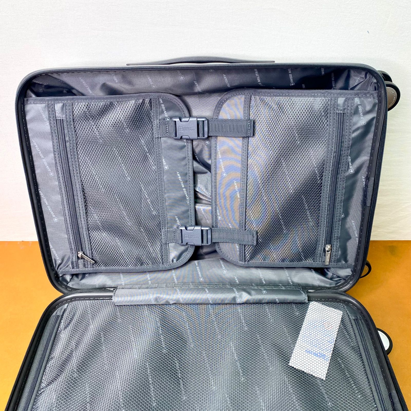 新品未使用 スイスミリタリー スーツケース 20インチ 38.5L 機内