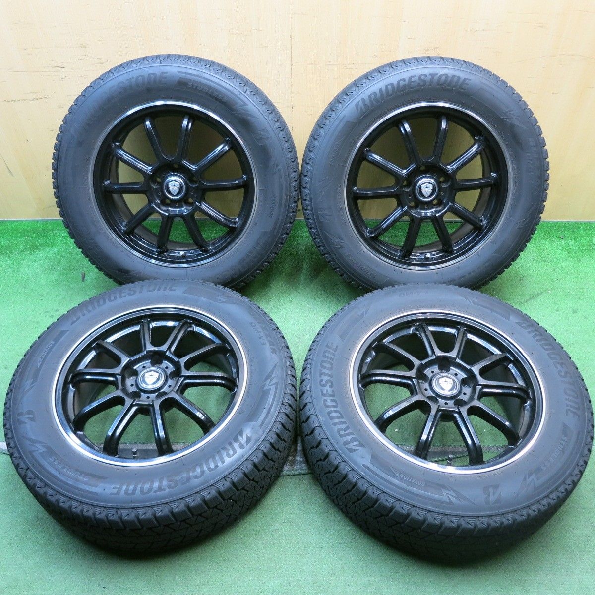キレイ！21年スタッドレス 225/65R17 ブリヂストン ブリザック DM-V3 ESTROSA エステローザ 17インチ PCD114.3/5H5100501HAス