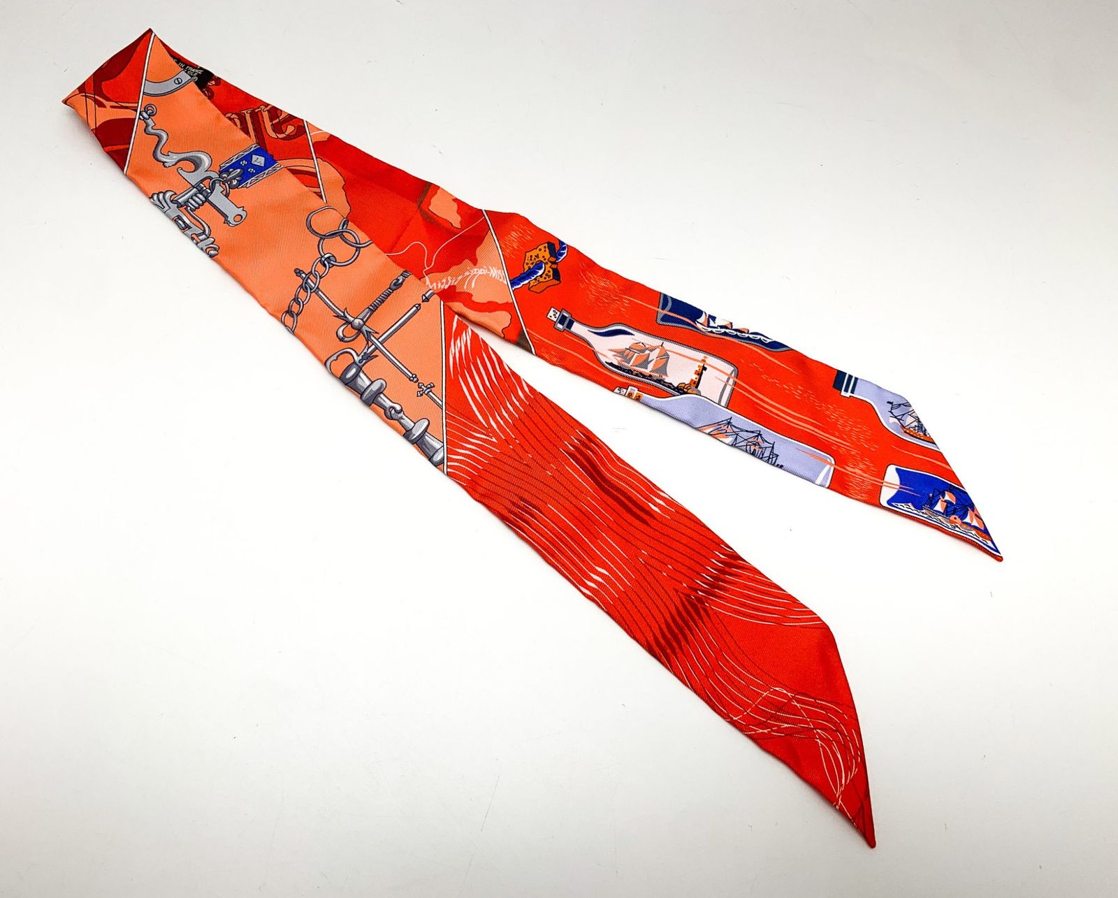 HERMES エルメス オレンジ系 カレーシュ ハミとボトル シルク ツイリー