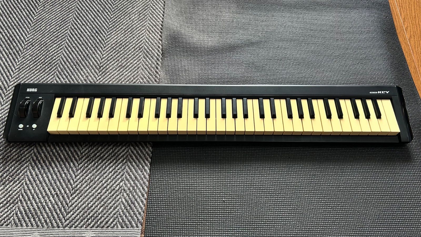 送料出品者負担】KORG microKEY-61 MIDIキーボード 送料出品者