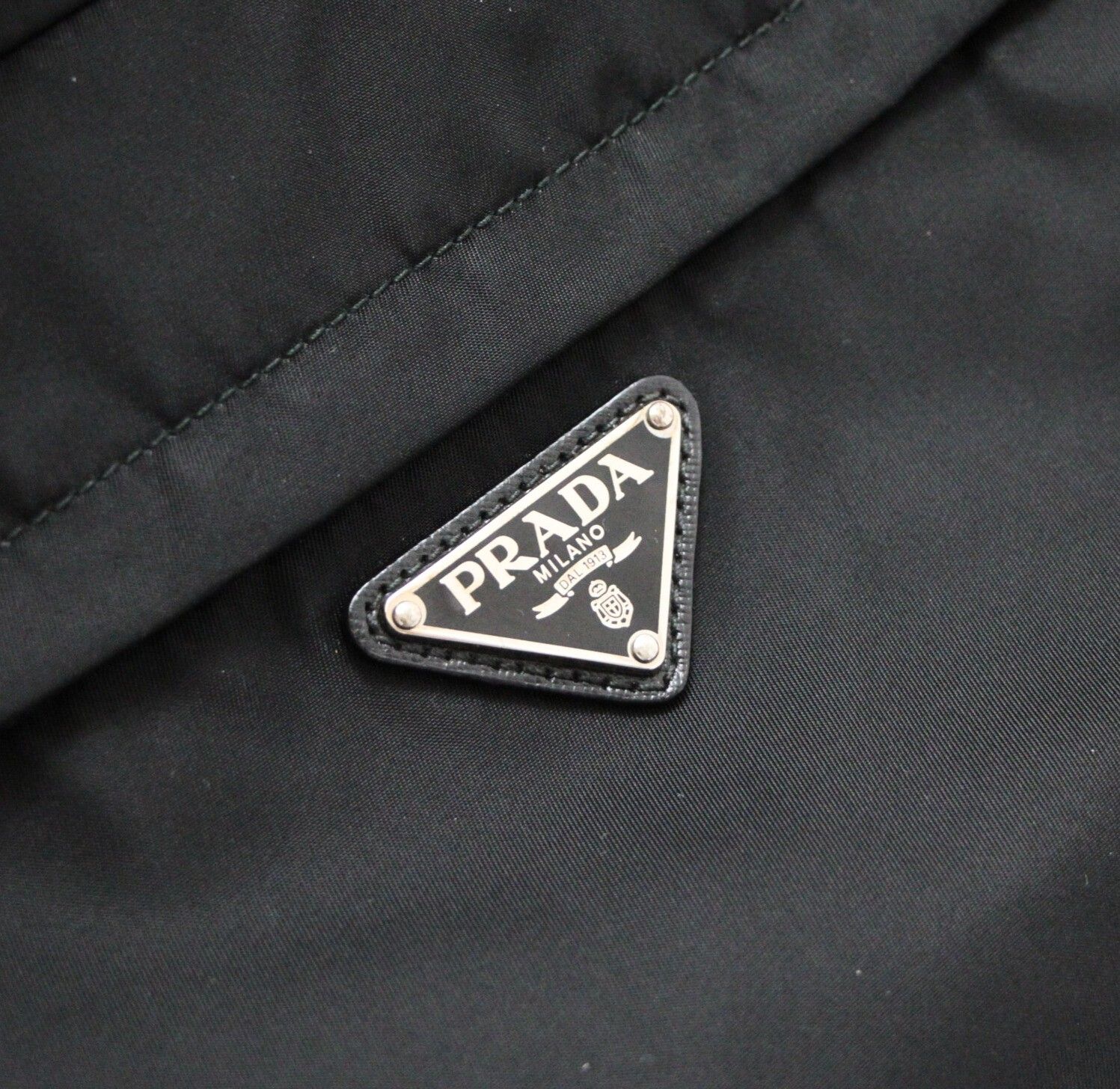 プラダ PRADA 三角ロゴ Re-Nylon xサフィアーノレザー ショルダー