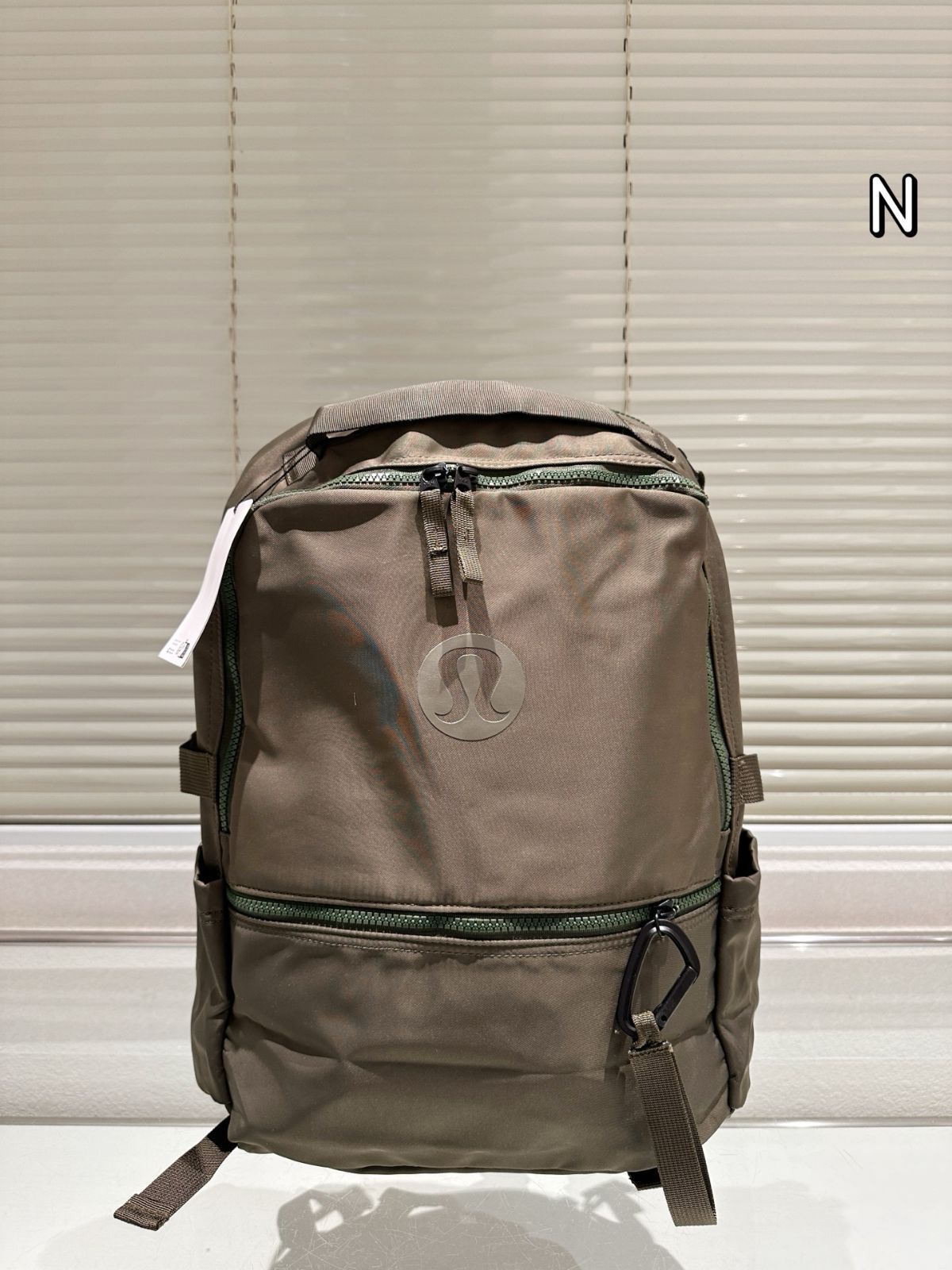 専用出品ルルレモン 今日特価】Lululemon New Crew バックパック 22L-WTO輸入1