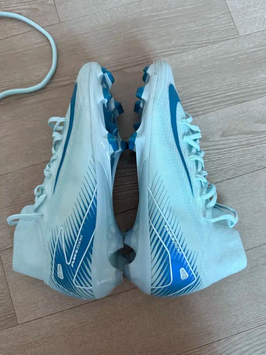 サッカーシューズ