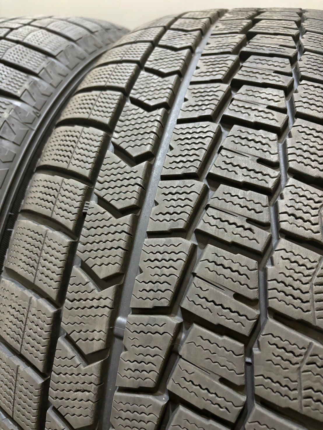 ★245/50RF19 DUNLOP/WINTER MAXX WM02 RUNFLAT 18年製 スタッドレス 4本 ウィンターマックス レクサス LS ランフラット (南7-G944)