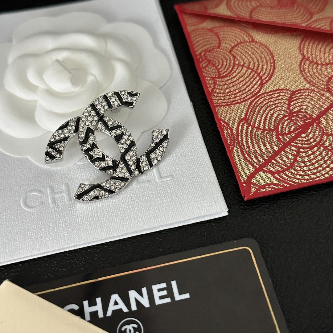 今日特価】CHANEL ブローチ 専門店と同期新入荷 送料無料 - メルカリ