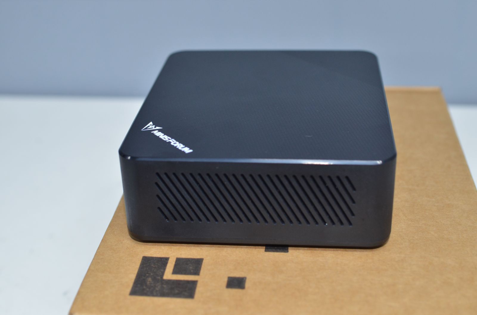 MINISFORUM UN100P