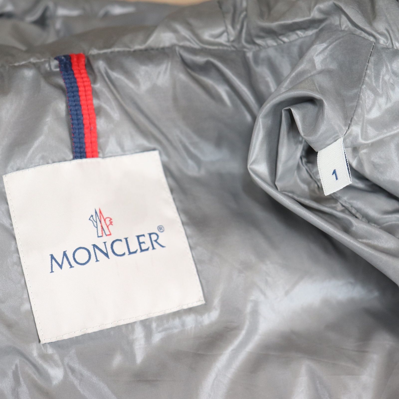 ITGXJQRH39I0 国内正規 MONCLER モンクレール ダウンベスト
