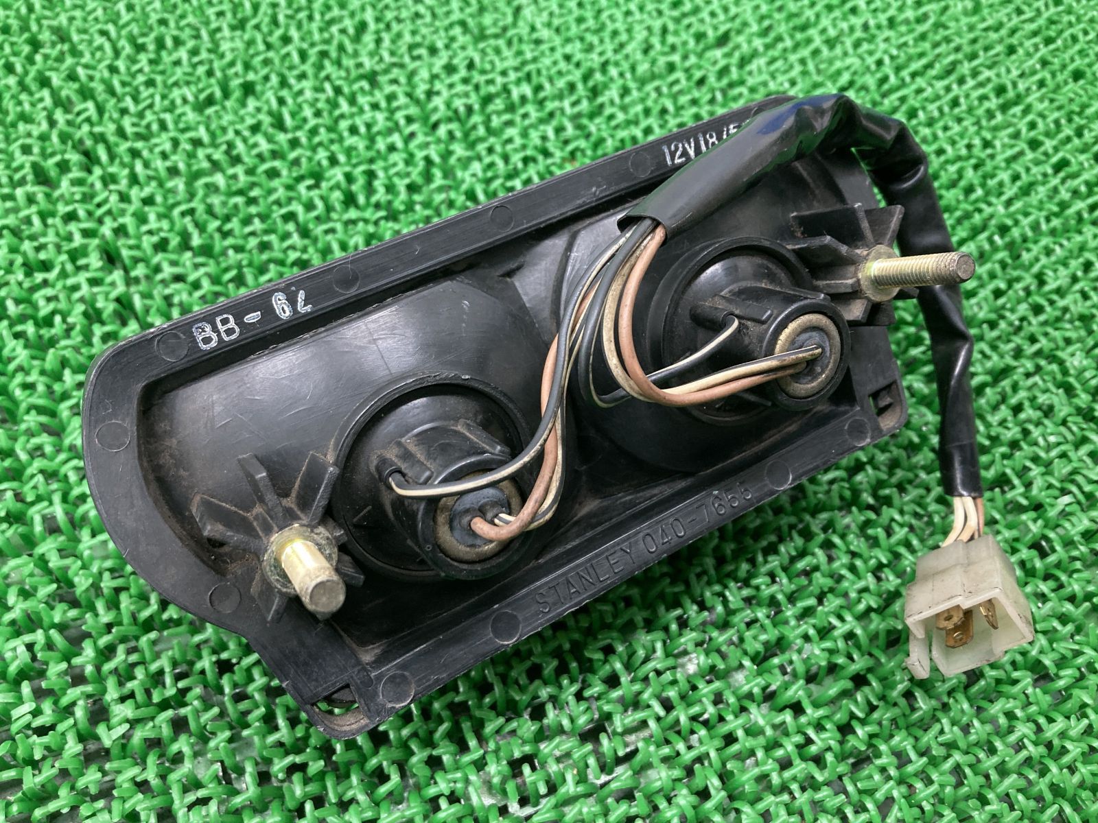 グース350 テールランプ 040-7655 スズキ 純正 中古 バイク 部品