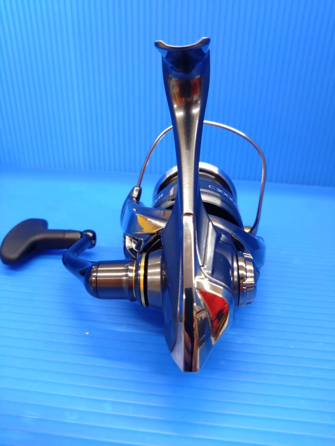 未使用品 シマノ 24ツインパワー C3000MHG スピニング 極美