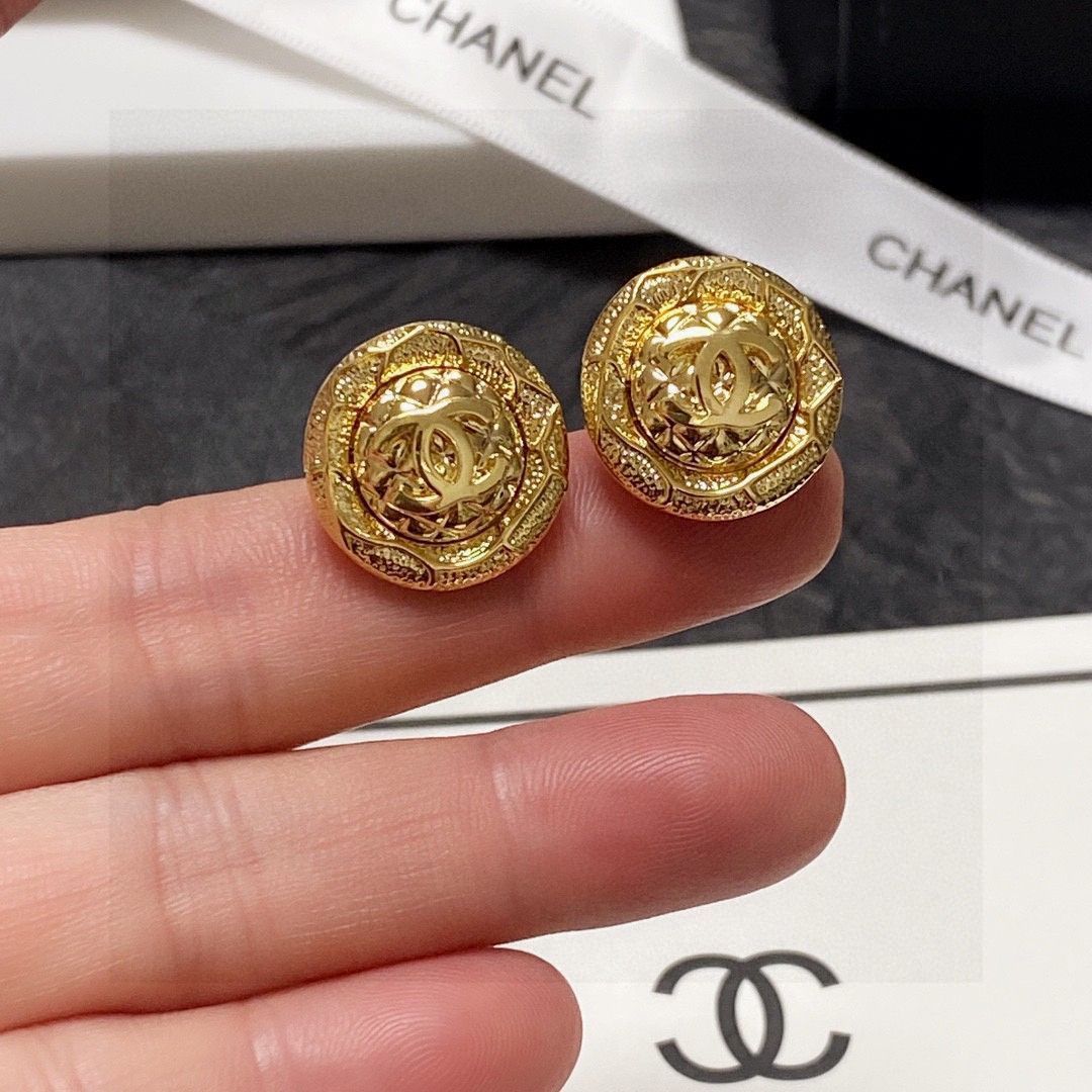 CHANEL ヴィンテージ　イヤリング 中古・古着通販】CHANEL (シャネル) ヴィンテージイヤリング