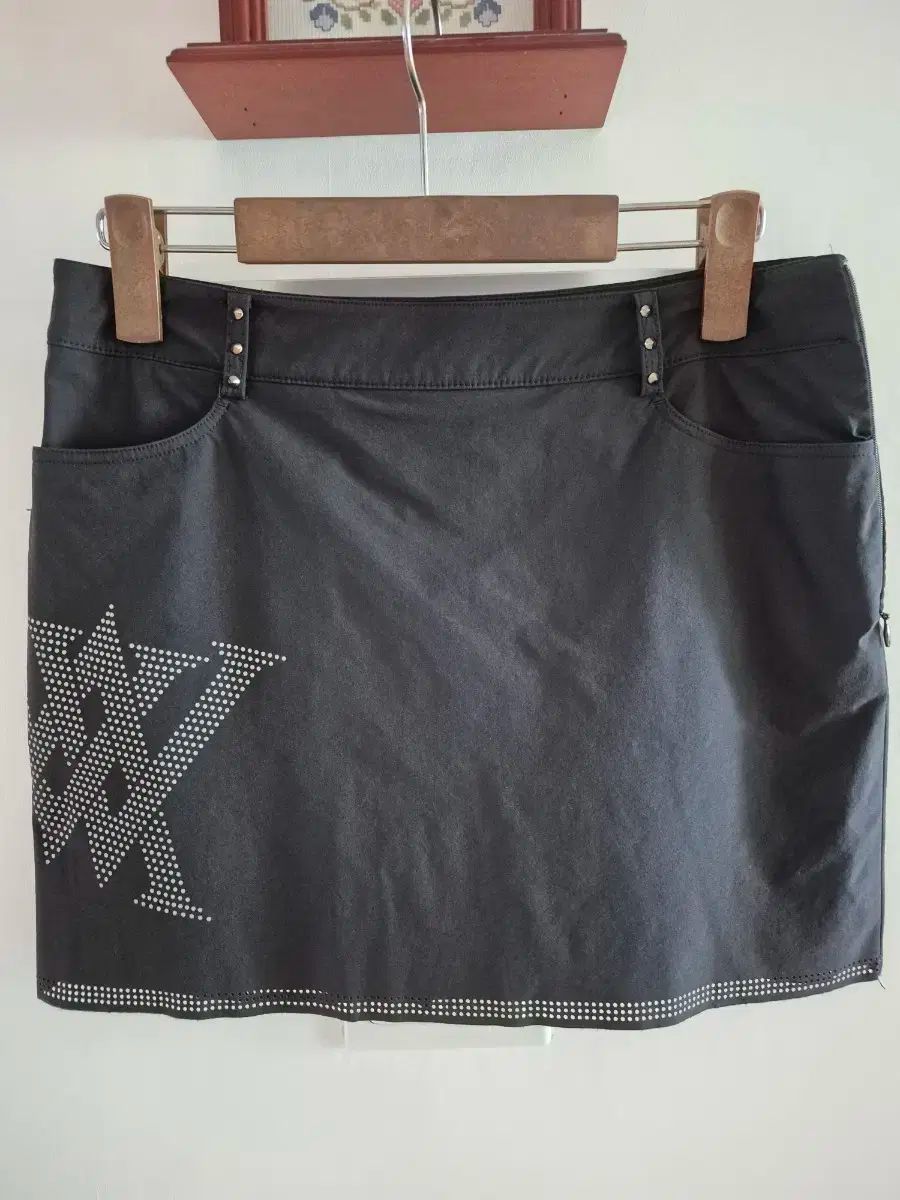 【新品】ANEW GOLF アニューゴルフ　スカート　インナーパンツ　紫　M 新品】ANEW GOLF アニューゴルフ スカート インナーパンツ 紫 M