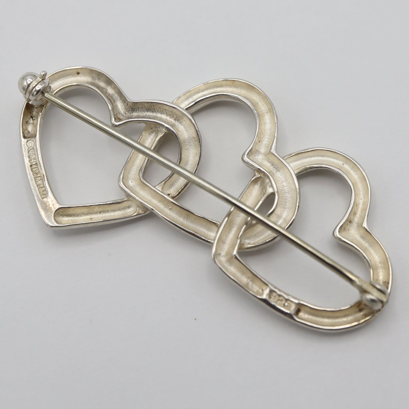 美品 ティファニー トリプルハート ブローチ ピンバッジ シルバー 925 TIFFANY&Co. ティファニー ブローチ トリプルハート シルバー 925 5.8g