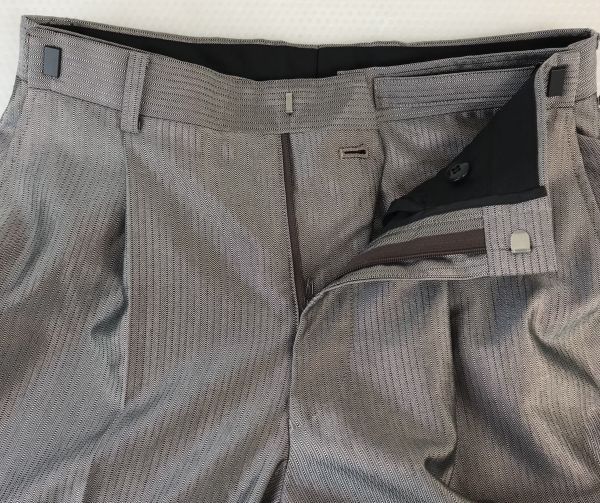 アヴィカウォモ