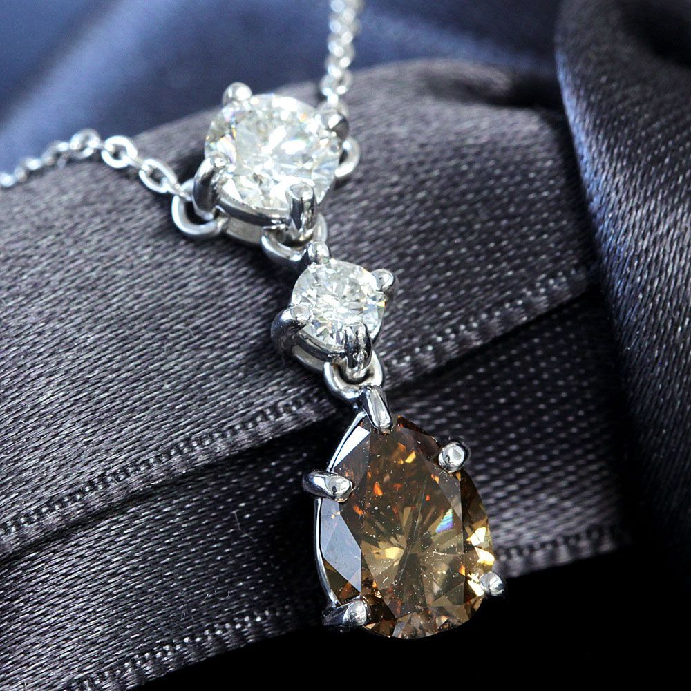 魅惑のブラウン 0.8ct ダイヤモンド K18 wg トリロジー ネックレス 