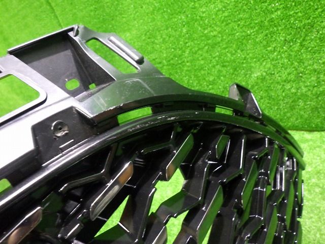 ヤリス 純正 グリル MXPA 10/15 後期 KSP210 53101-52E40 トヨタ