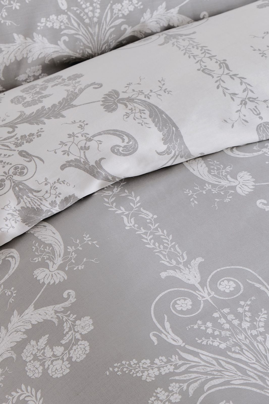 最安値に挑戦! ローラアシュレイ ジョゼッテ ドーヴグレー 掛け布団カバー＆枕カバー シングル